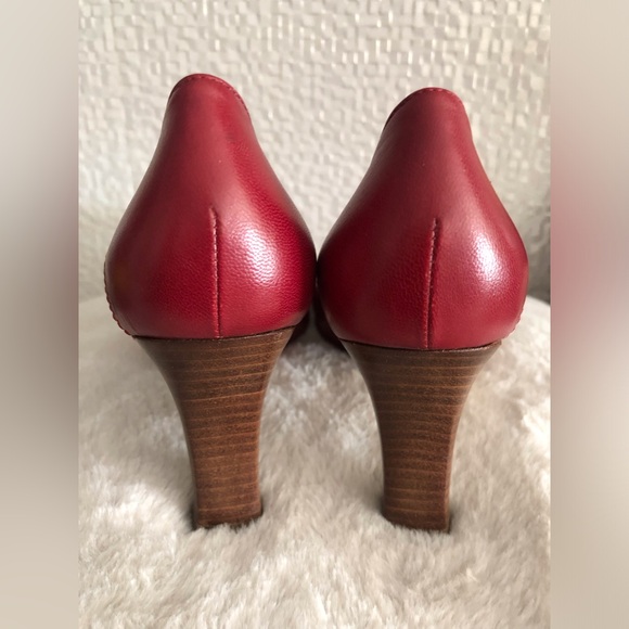 **FINAL!!<Burberry Buckle Embellished Pumps/Heels - Sz 38 - Picture 6 of 11